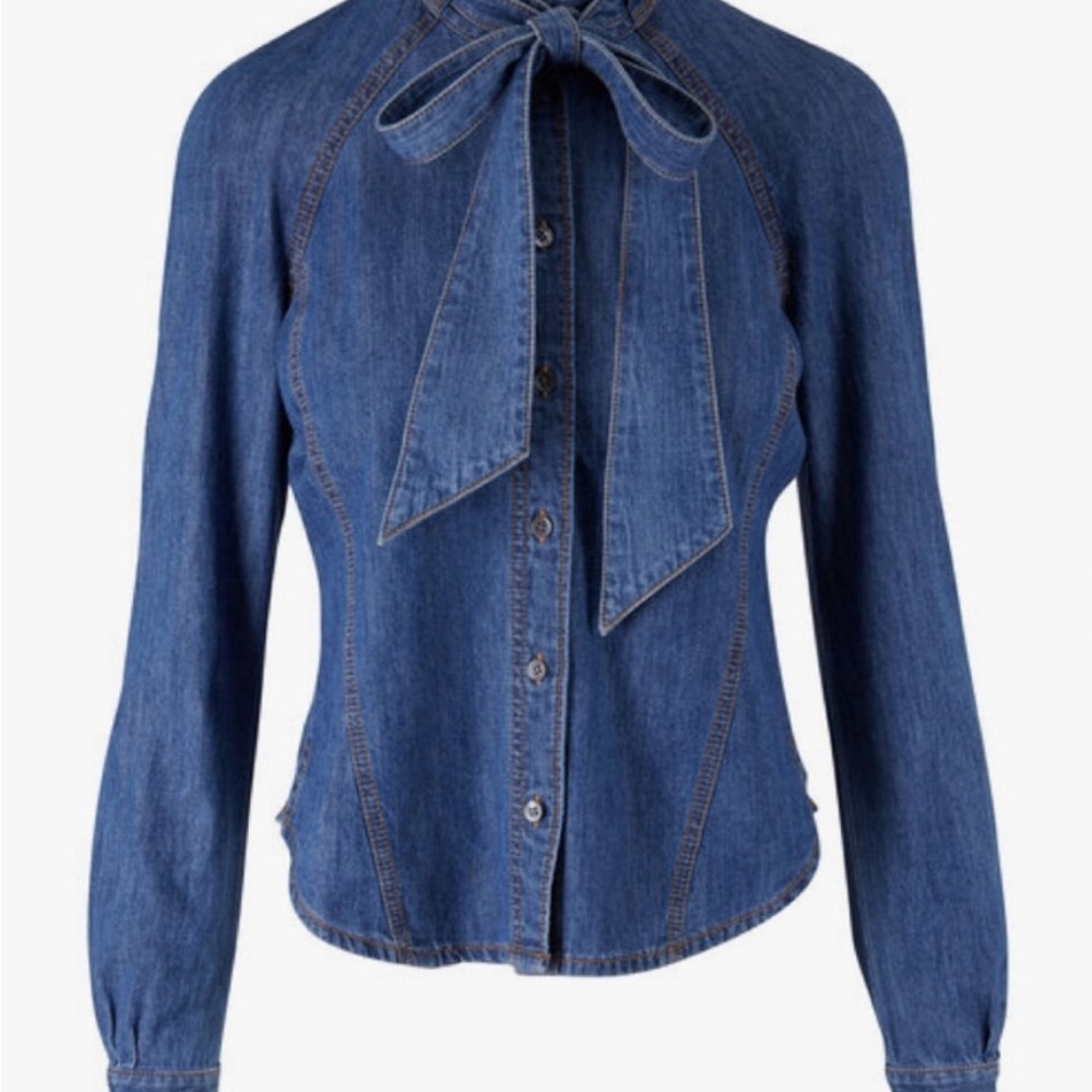 Like New Veronica Beard Blue Button Down Shirt. size 6